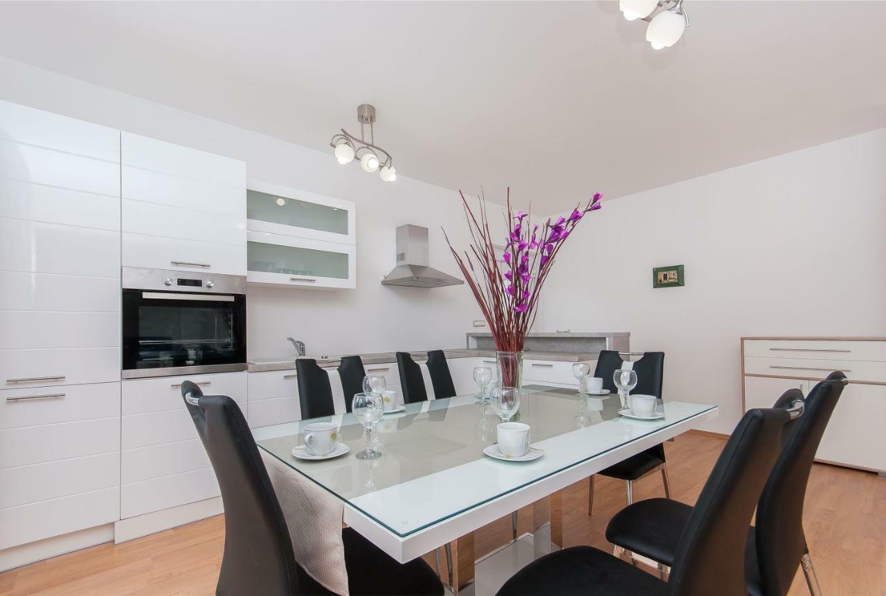 Apartman Mira- Omiš Extérieur photo